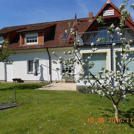 Ferienwohnungen Am Plaetlinsee Wustrow  Екстериор снимка